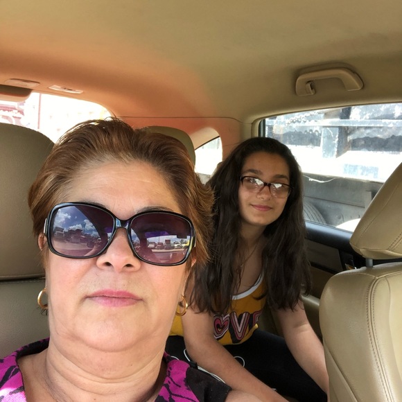 Meet your Posher, Dania - Picture 1 of 1